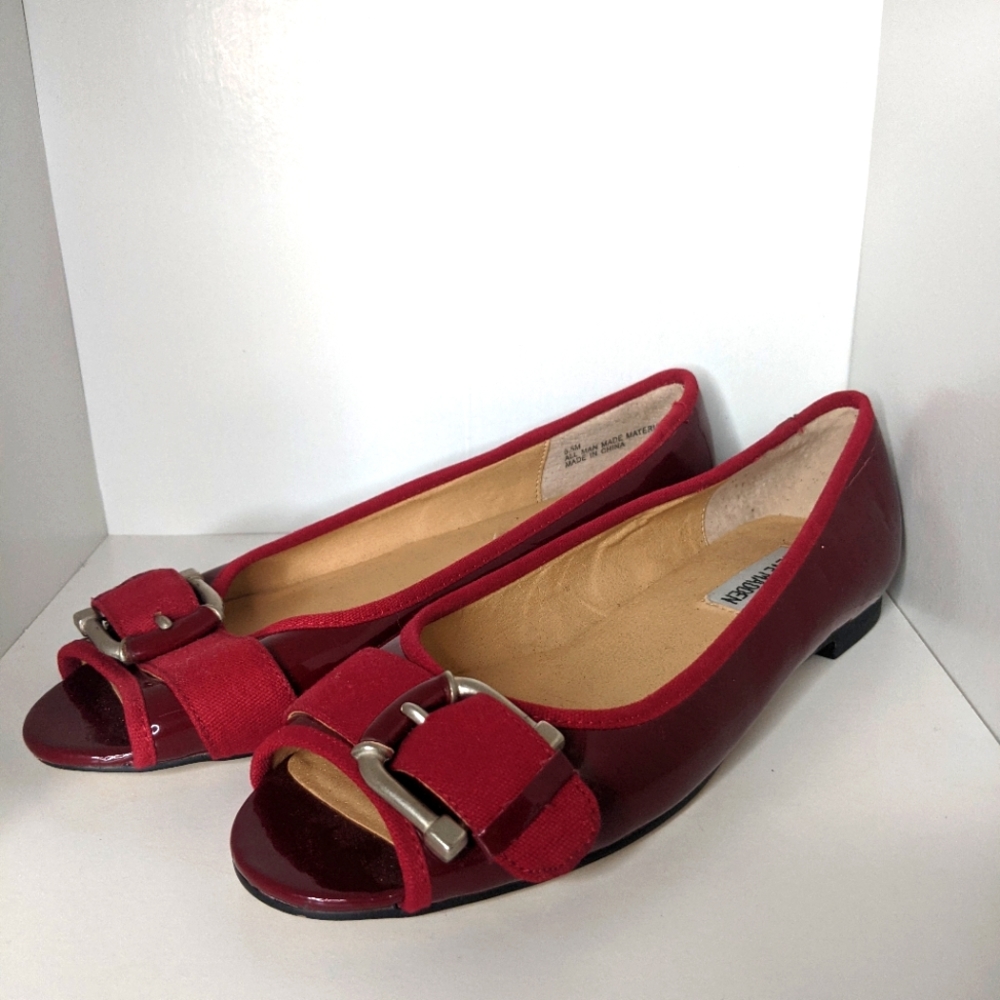 Steve Madden red two tone peep toe buckle strap flats